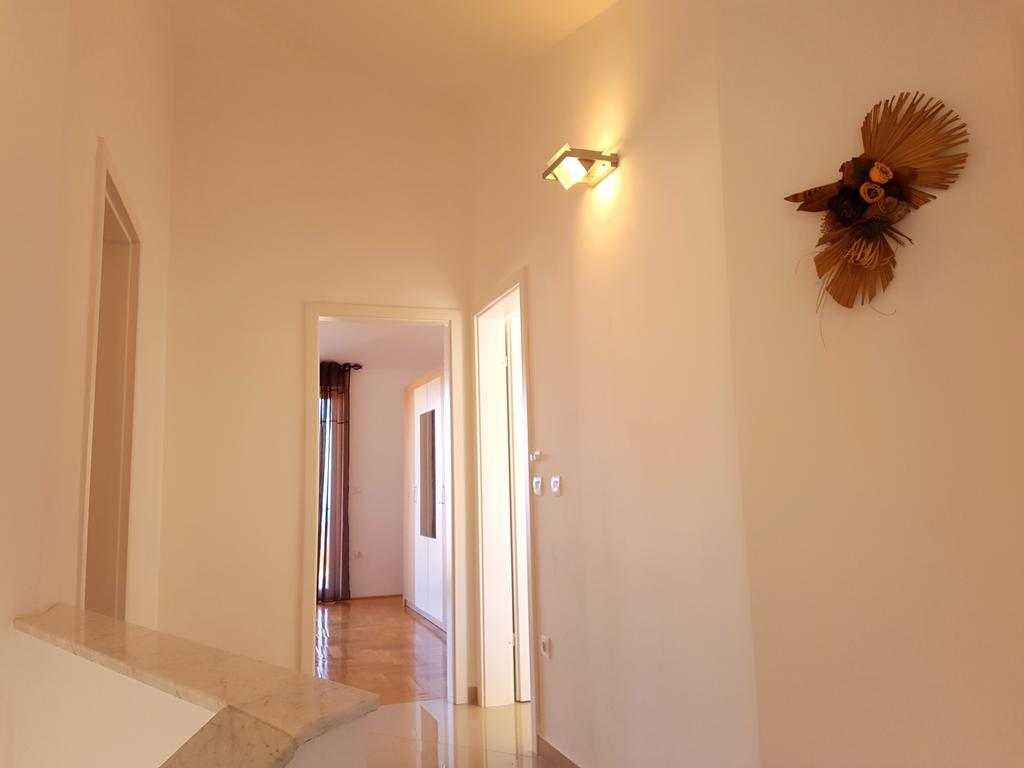 Apartman Dubravka 1 ลอฟราน ภายนอก รูปภาพ