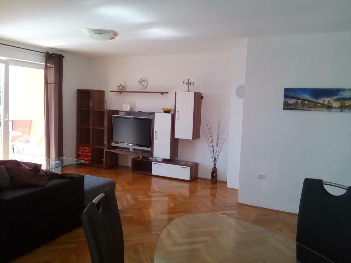 Apartman Dubravka 1 ลอฟราน ภายนอก รูปภาพ