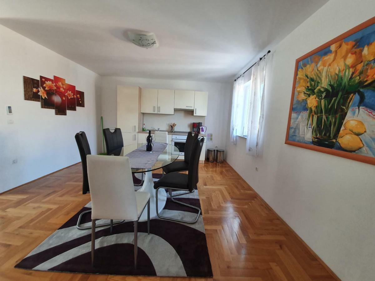 Apartman Dubravka 1 ลอฟราน ภายนอก รูปภาพ