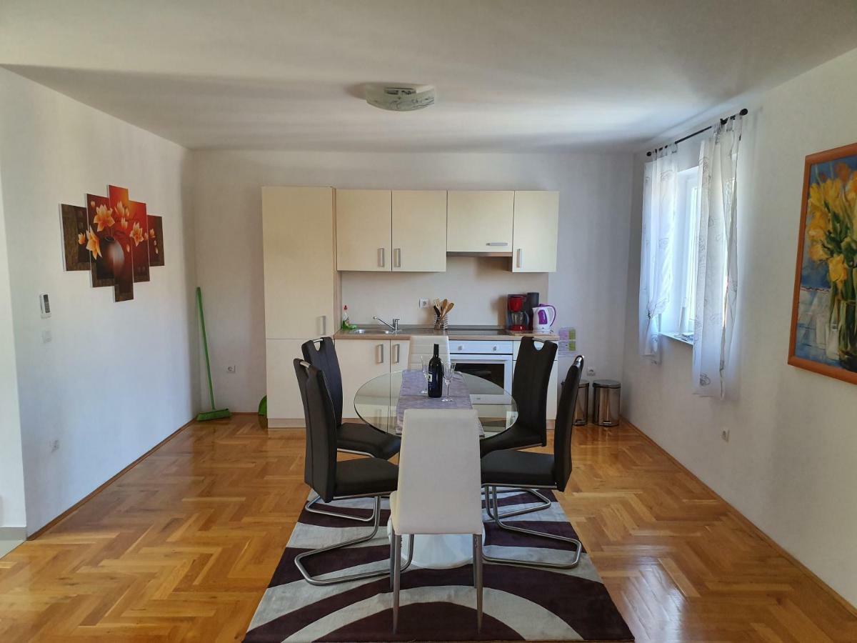 Apartman Dubravka 1 ลอฟราน ภายนอก รูปภาพ
